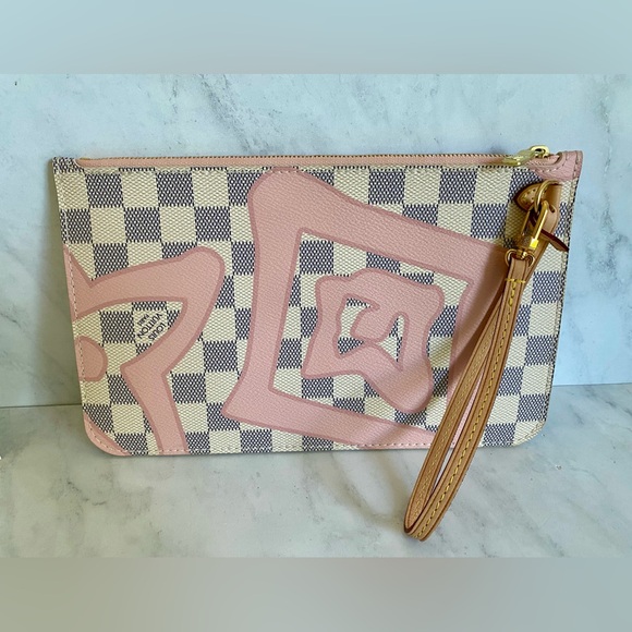 Louis Vuitton Handbags - ❗️SOLD❗️Tahitian Neverfull Pouch